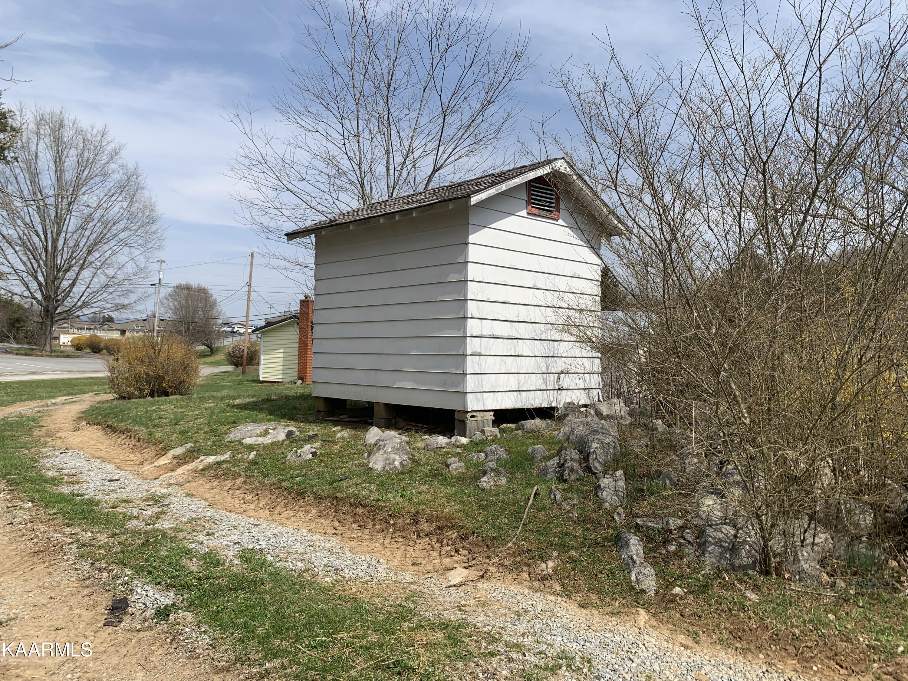 840 Blue Top Road Tazewell, TN 37879 - Photo 18 of 55 8FC3C01E-6A45-426E-879F-D5FB06A3308D