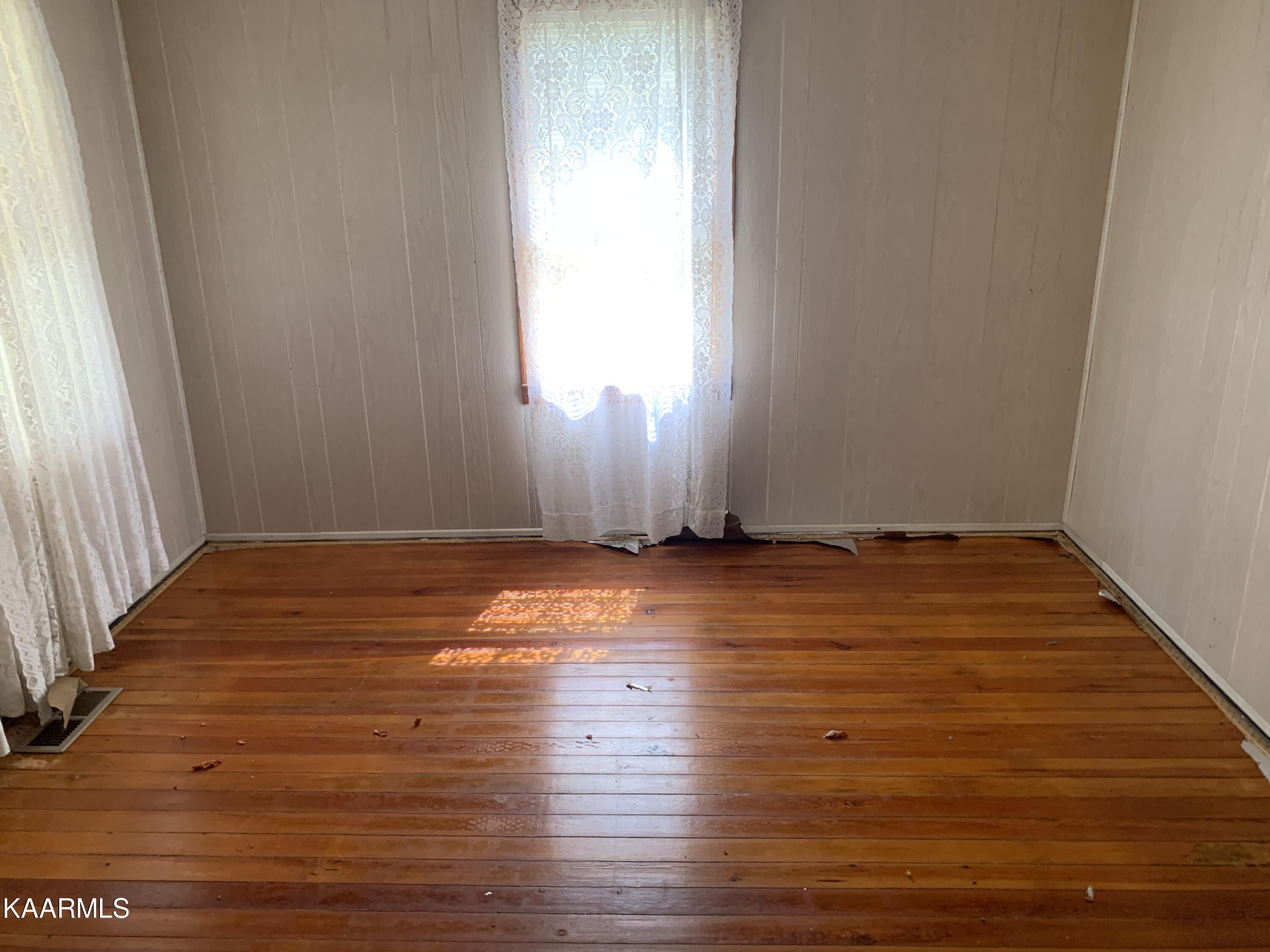 840 Blue Top Road Tazewell, TN 37879 - Photo 21 of 55 500D0611-4BB9-48FB-AF5A-928AA164C250