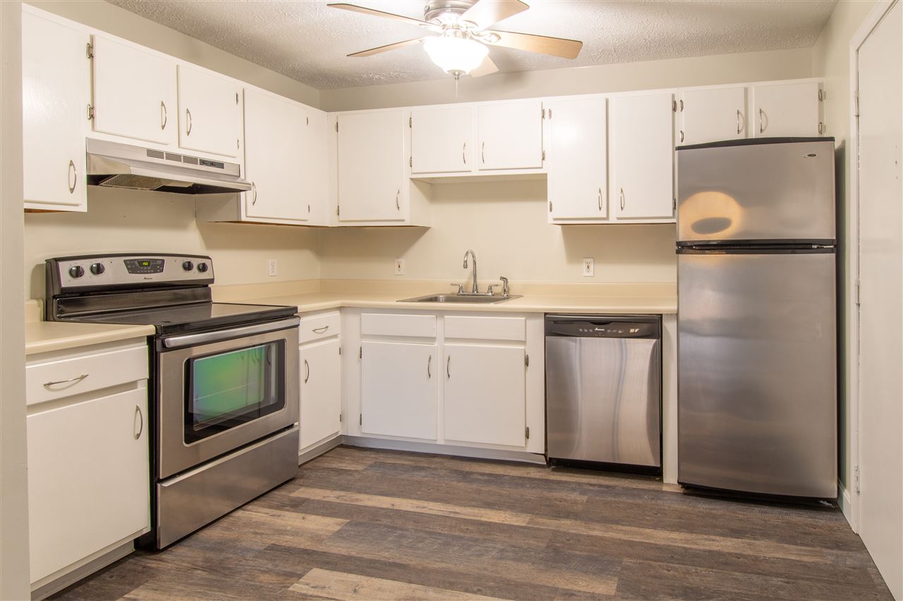 34 Dunbarton Road, Unit 2H Manchester, NH 03102 - Photo 2 of 13