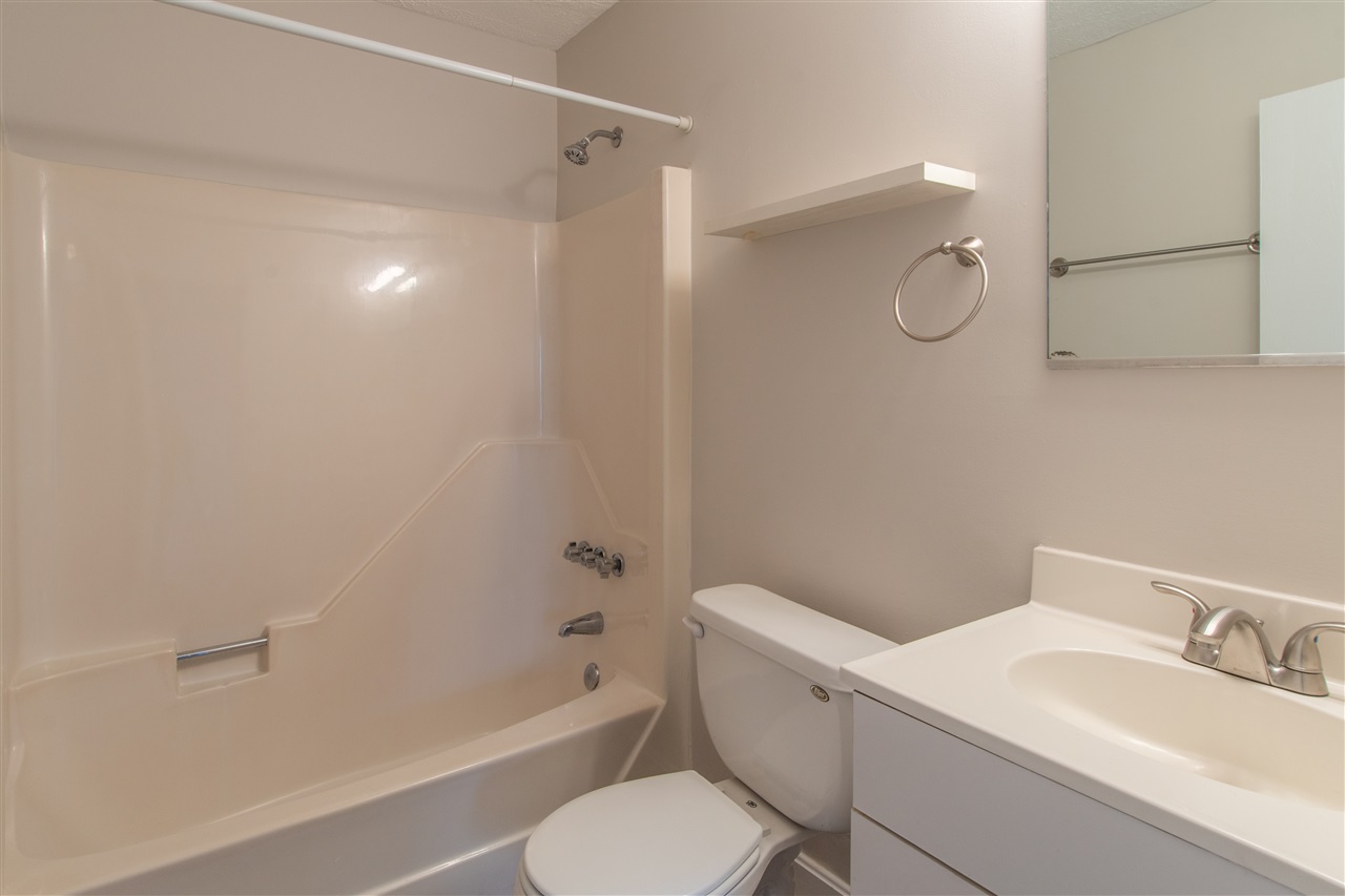 34 Dunbarton Road, Unit 2H Manchester, NH 03102 - Photo 7 of 13