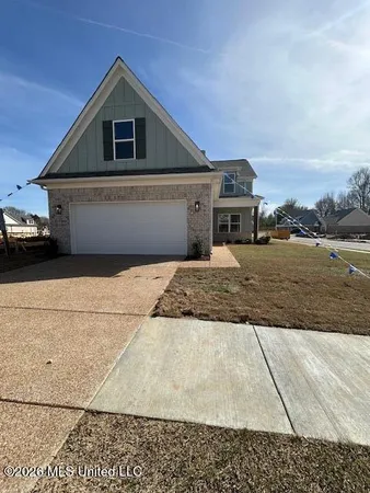 $306,900 | 6101 River Birch Road East, Walls, MS 38680