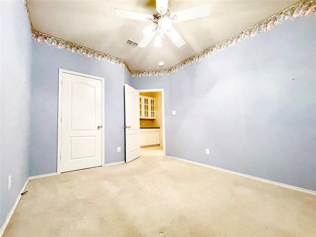 2712 Hereford Road Denton, TX 76210 - Photo 32 of 36
