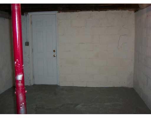127 Knox Butler, PA 16001 - Photo 6 of 6 Den/Family/Great Room.