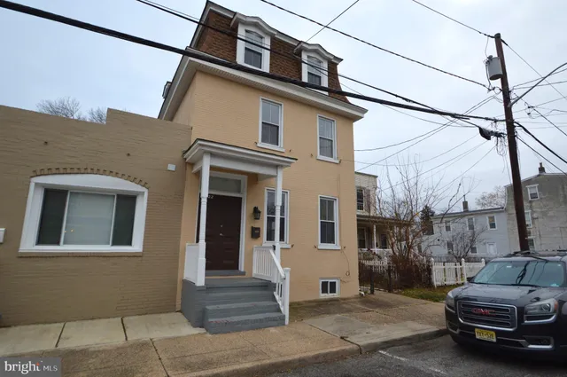 $2,600 | 322 Jones Avenue, Burlington, NJ 08016