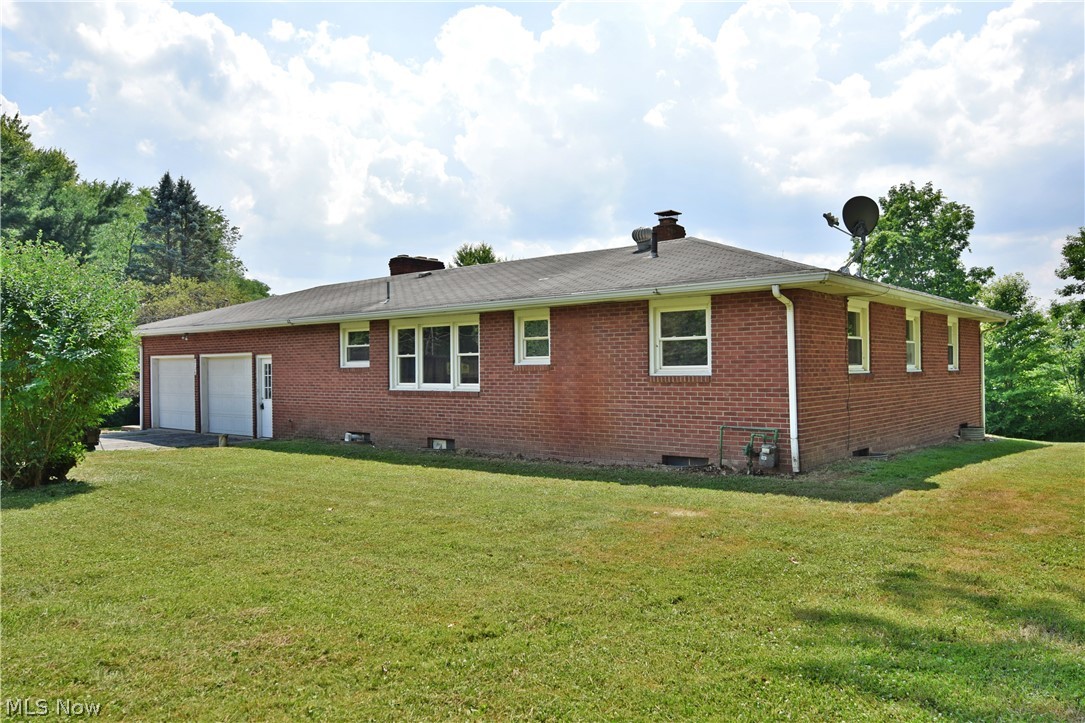 2136 Ruth Street Hubbard, OH 44425 - Photo 3 of 35 Gallery Image 3
