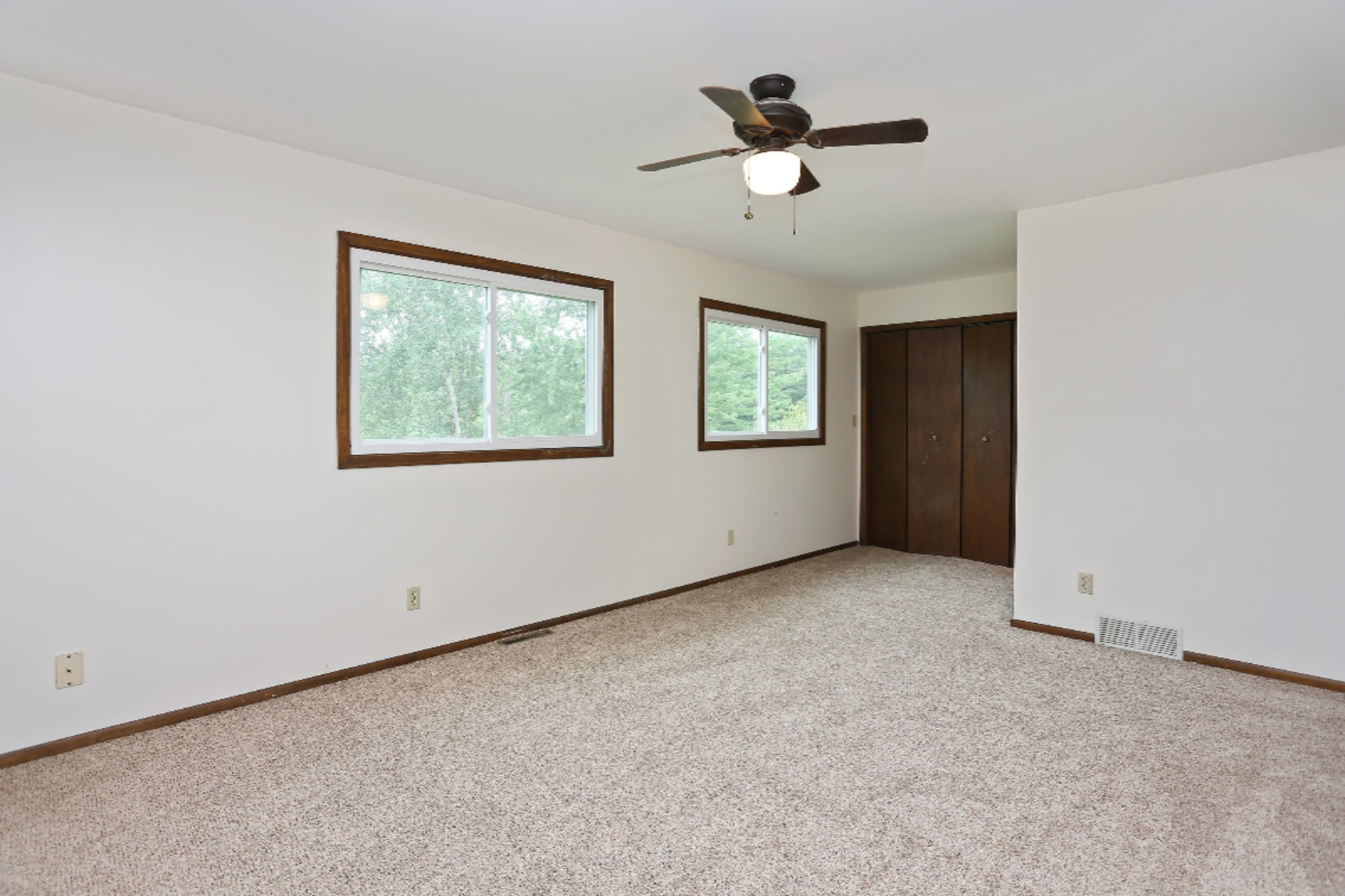 10852 California Road Bridgman, MI 49106 - Photo 8 of 17 06_10852CaliforniaRd_14_MasterBedroom_Hi