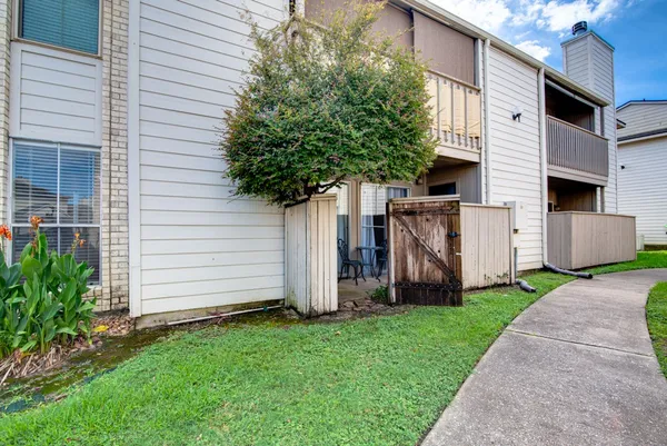 $75,000 | 3919 Fairmont Parkway, Unit 177, Pasadena, TX 77504