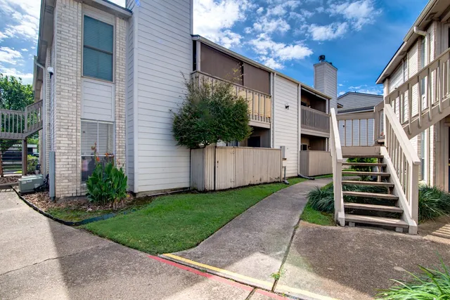 $79,900 | 3919 Fairmont Parkway, Unit 177, Pasadena, TX 77504