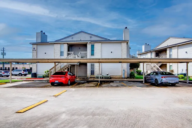 $79,900 | 3919 Fairmont Parkway, Unit 177, Pasadena, TX 77504