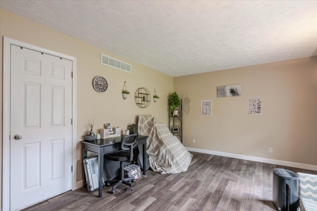 312 East Adams Street Towanda, IL 61776 - Photo 5 of 35