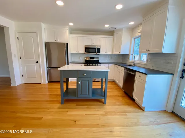 $4,650 | 32 1st Street, Rumson, NJ 07760