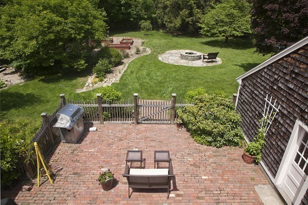 269 High Street Hingham, MA 02043 - Photo 23 of 29 a view of a garden with sitting area