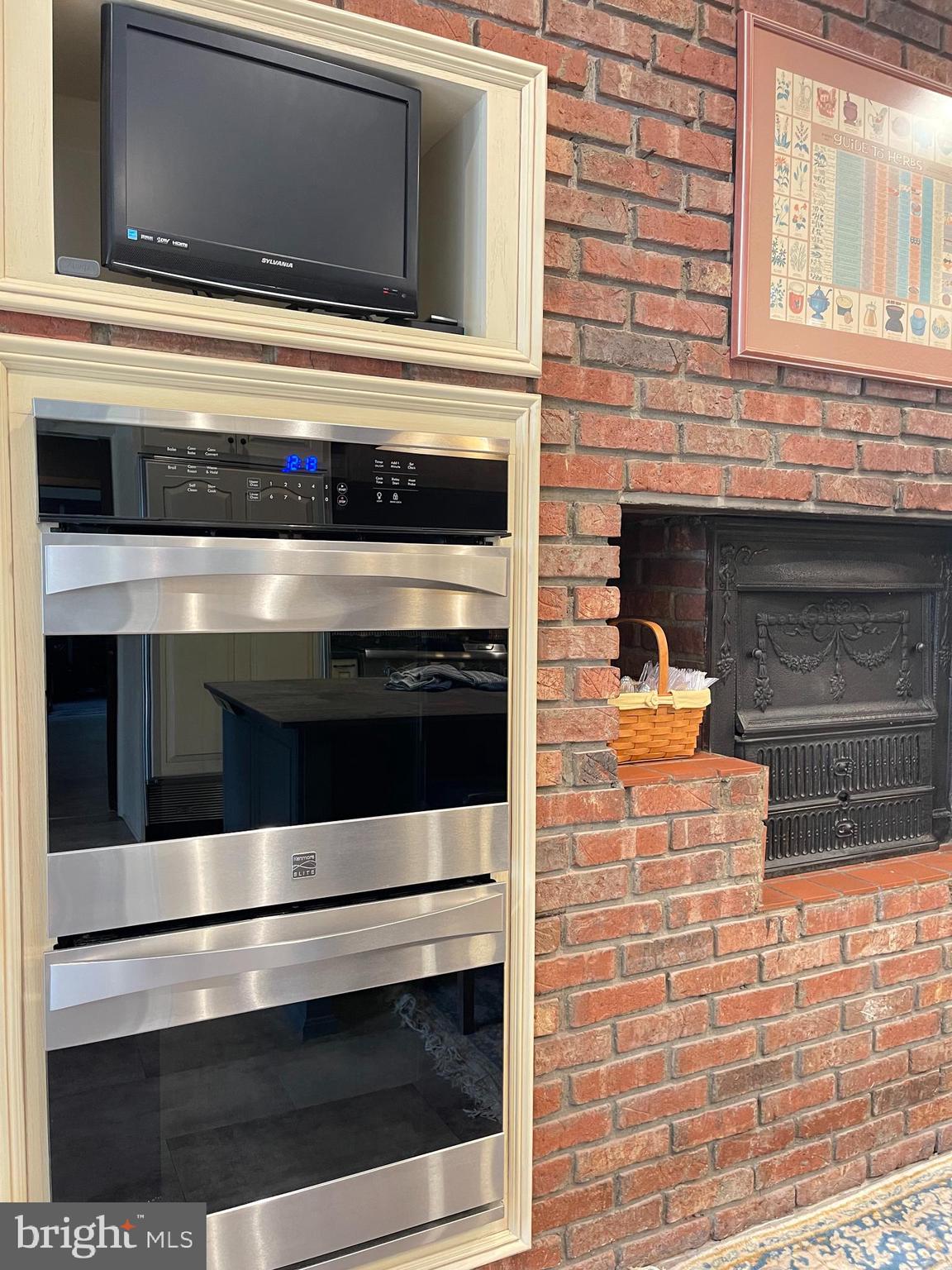 436 Cottage Avenue Edgewater Park, NJ 08010 - Photo 12 of 90