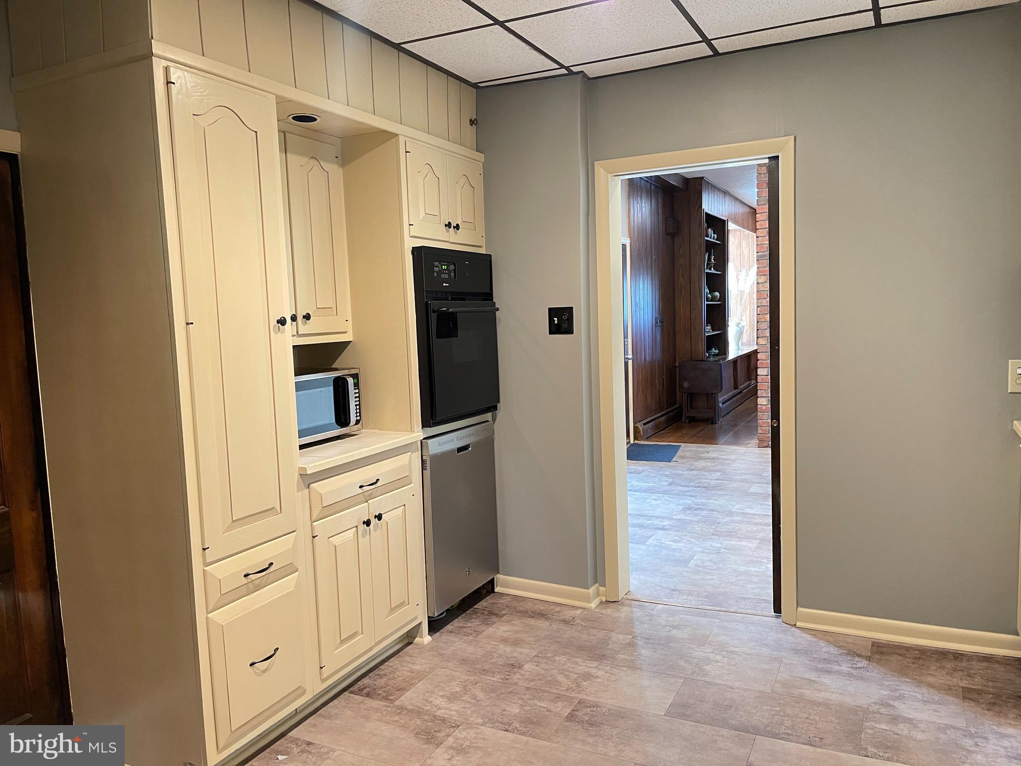 436 Cottage Avenue Edgewater Park, NJ 08010 - Photo 15 of 90