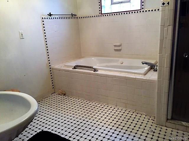 3723 Burns Street Inkster, MI 48141 - Photo 10 of 16 IMG_2727.jpg