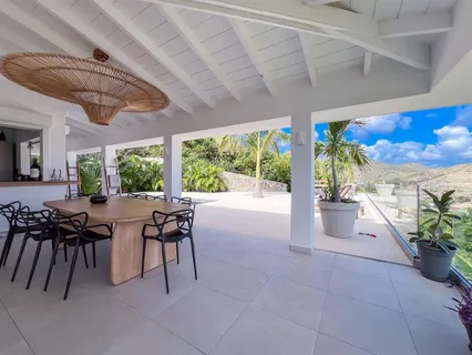 a view of an outdoor space and a yard