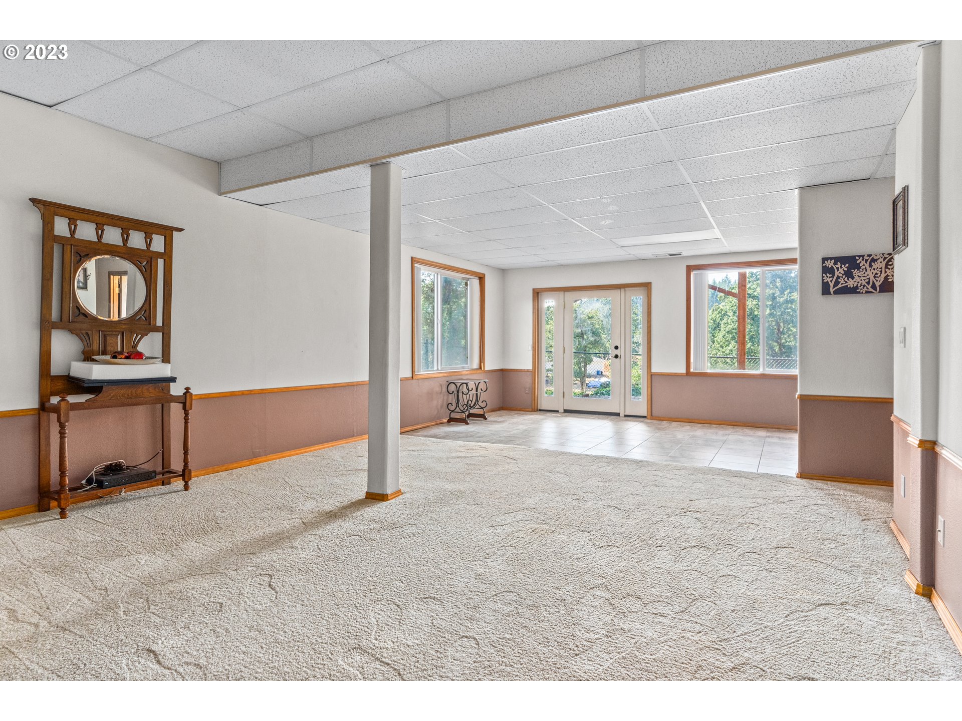5963 Timber Ridge Drive Southeast Salem, OR 97317 - Photo 32 of 39 a view of an empty room and window