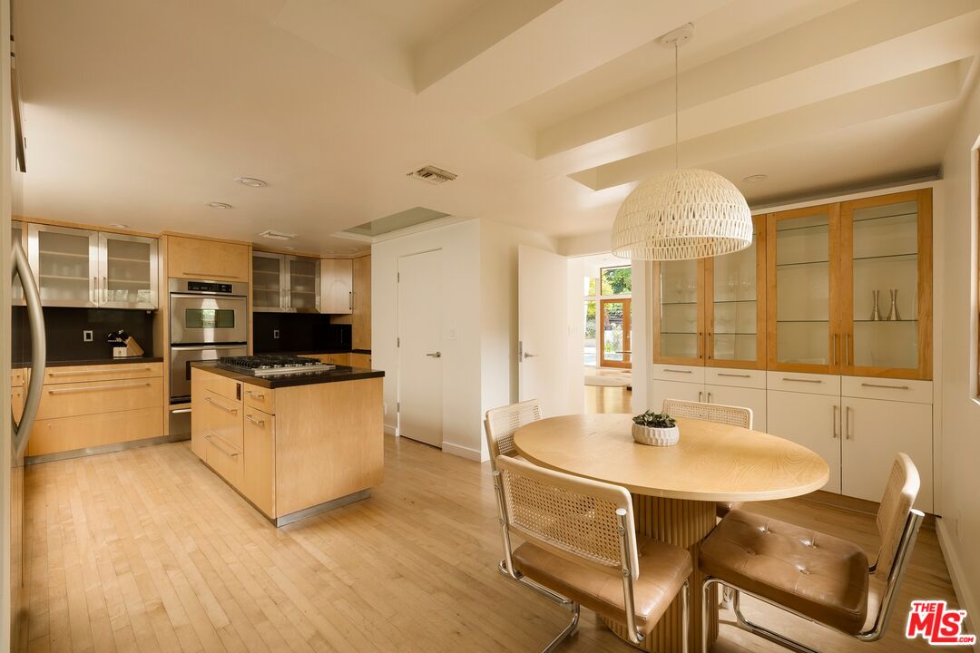 3600 Mandeville Canyon Road Los Angeles, CA 90049 - Photo 8 of 26