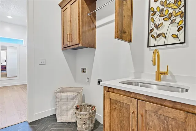 $885,470 | 17401 Parkhill Street, Overland Park, KS 66221