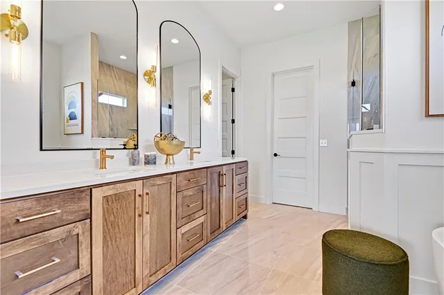 $885,470 | 17401 Parkhill Street, Overland Park, KS 66221