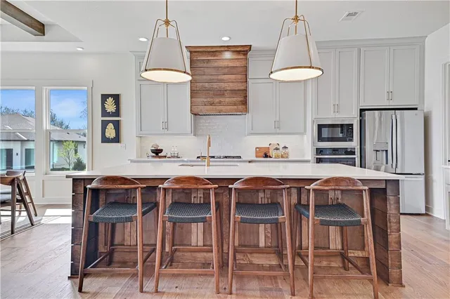 $885,470 | 17401 Parkhill Street, Overland Park, KS 66221