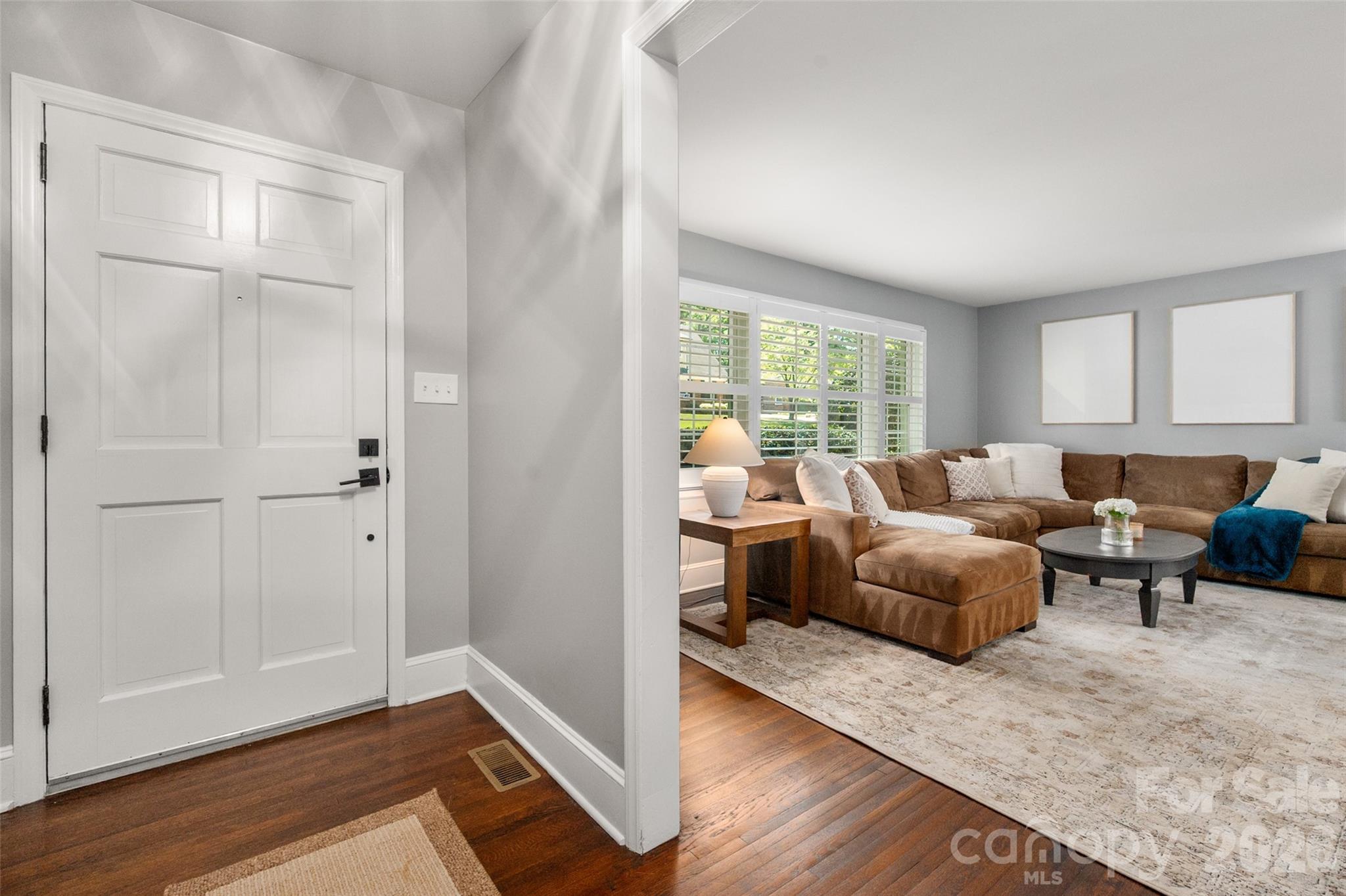 651 Sandridge Road Charlotte, NC 28210 - Photo 5 of 36 Gallery Image 5