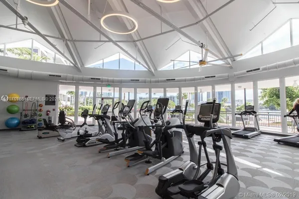 $2,500 | 2500 Parkview Drive, Unit 1207, Hallandale Beach, FL 33009