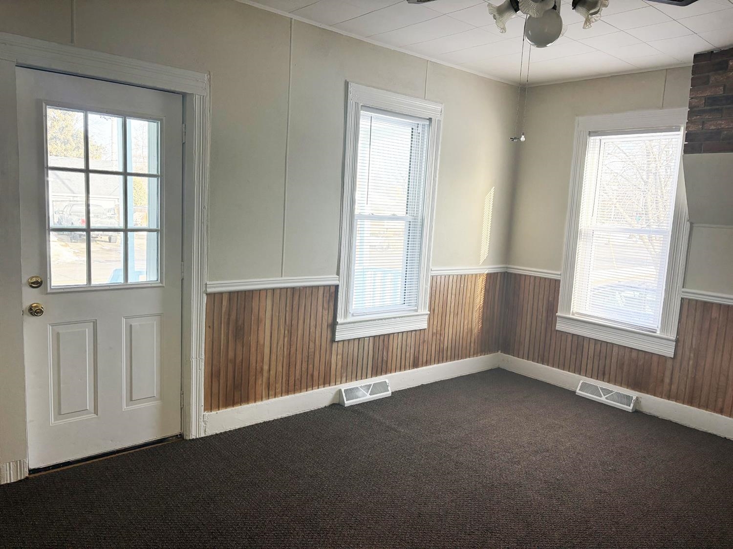 733 East Calumet Street Appleton, WI 54915 - Photo 5 of 26