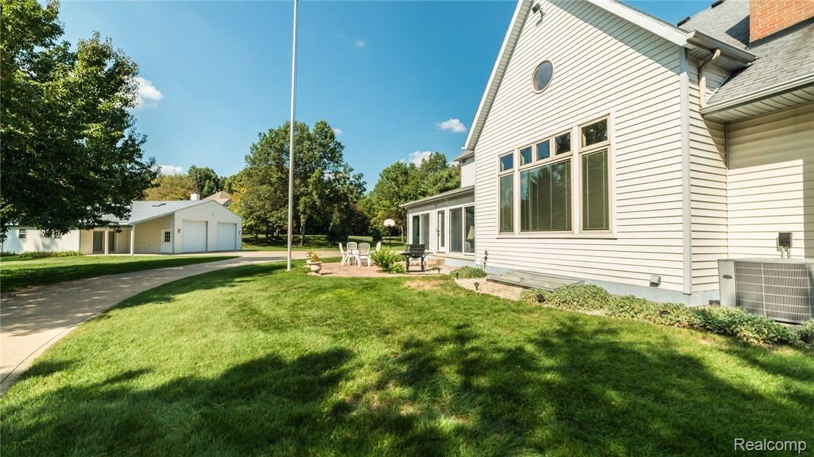 8651 Jackman Road Temperance, MI 48182 - Photo 45 of 91 9_83.jpg
