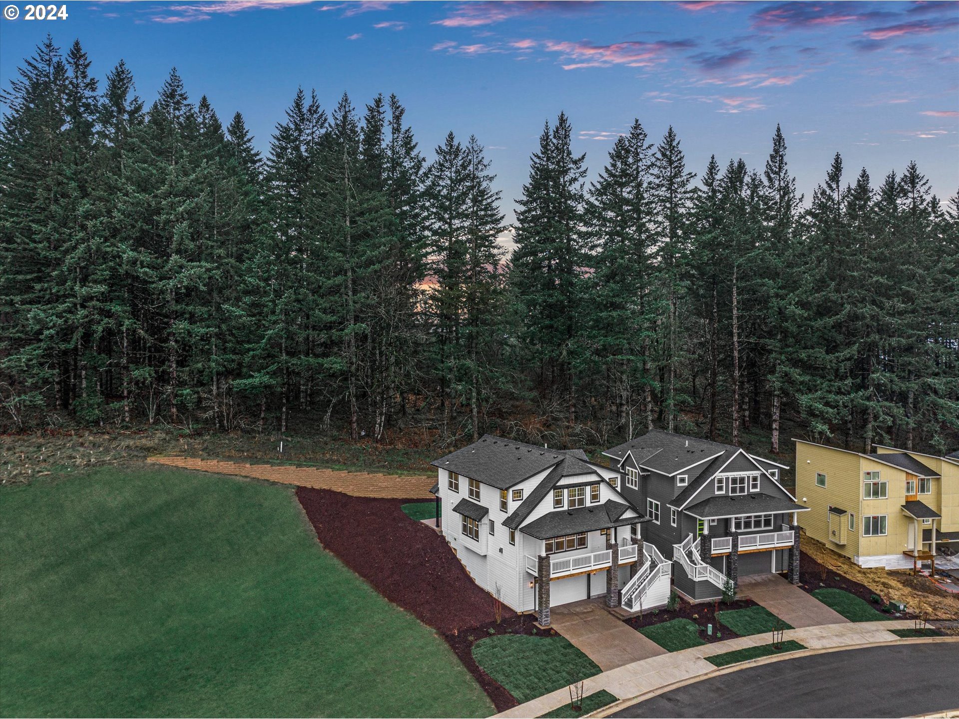 10153 Southeast Heritage Road Happy Valley, OR 97086 - Photo 2 of 43 Gallery Image 2