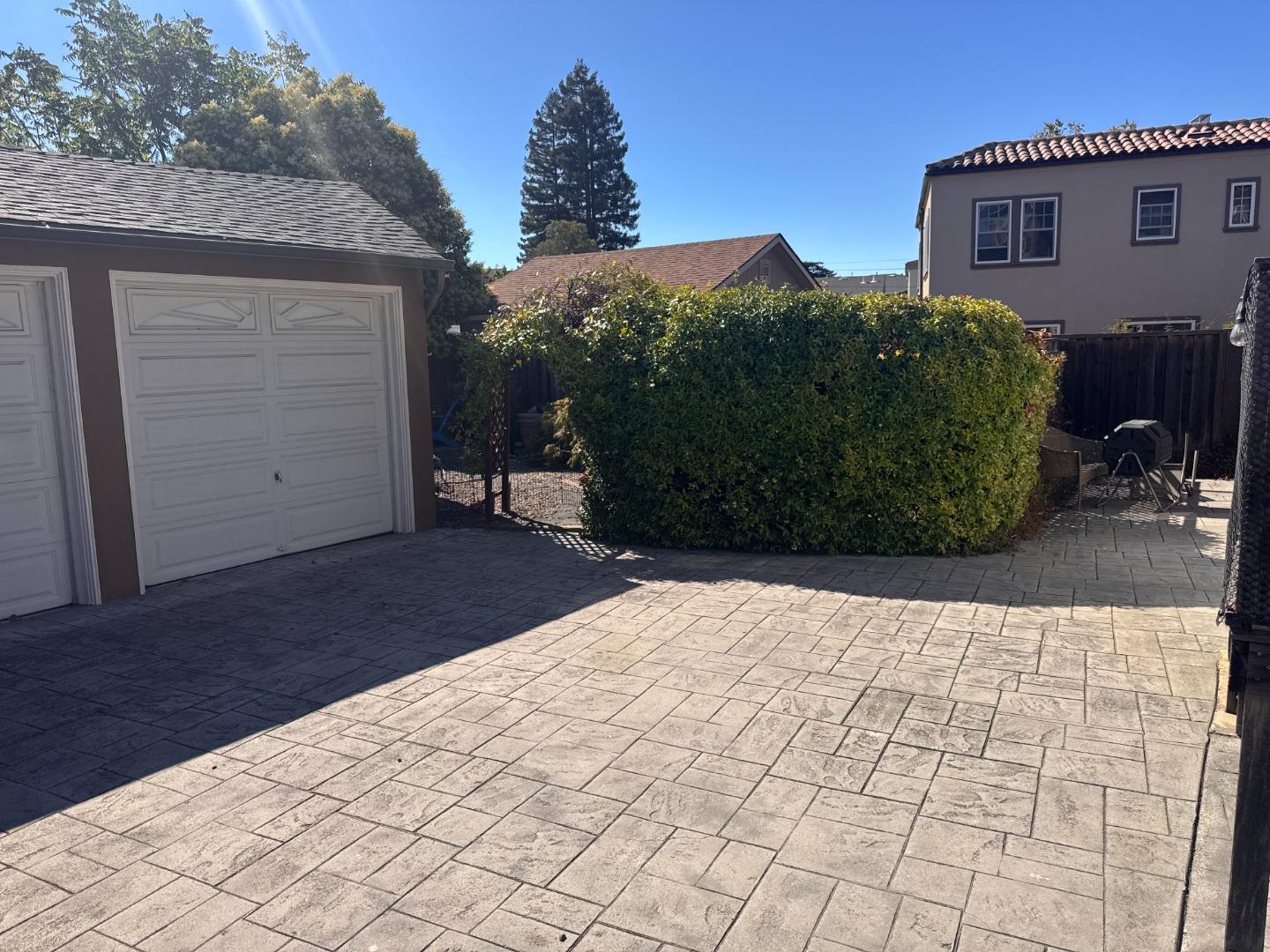 43 B Grand Boulevard, Unit 45B San Mateo, CA 94401 - Photo 6 of 11 a view of a backyard of the house