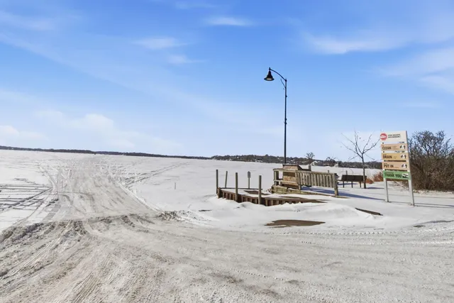 $275,000 | 3901 Mapleton Avenue, Spring Park, MN 55384