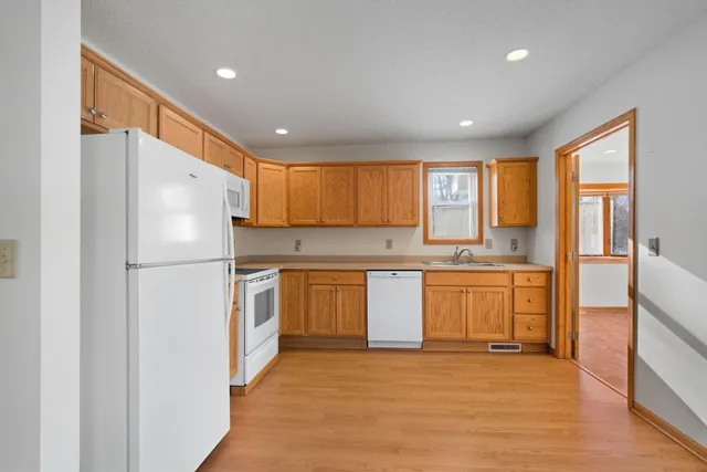 $275,000 | 3901 Mapleton Avenue, Spring Park, MN 55384