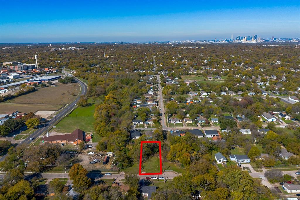 2433 52nd Street Dallas, TX 75216 - Photo 11 of 15 a view of city and ocean