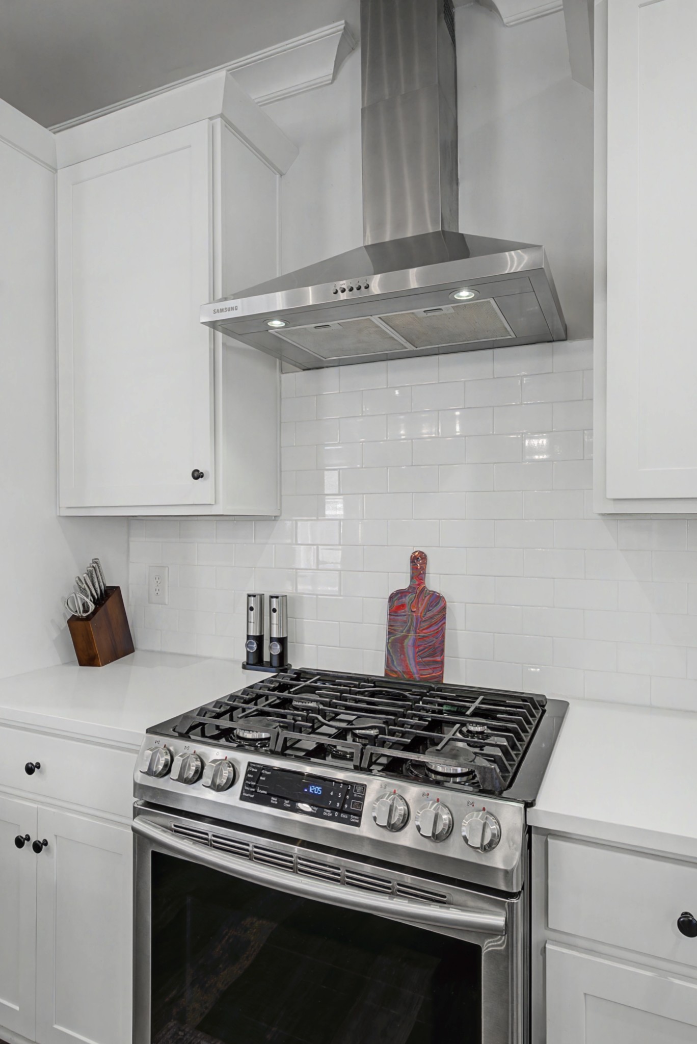 837 Plowson Road Mount Juliet, TN 37122 - Photo 15 of 44 a stove top oven sitting inside of a kitchen