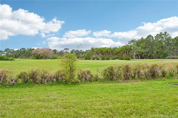$399,999 | 621 Northwest Broken Oak Trail, Jensen Beach, FL 34957