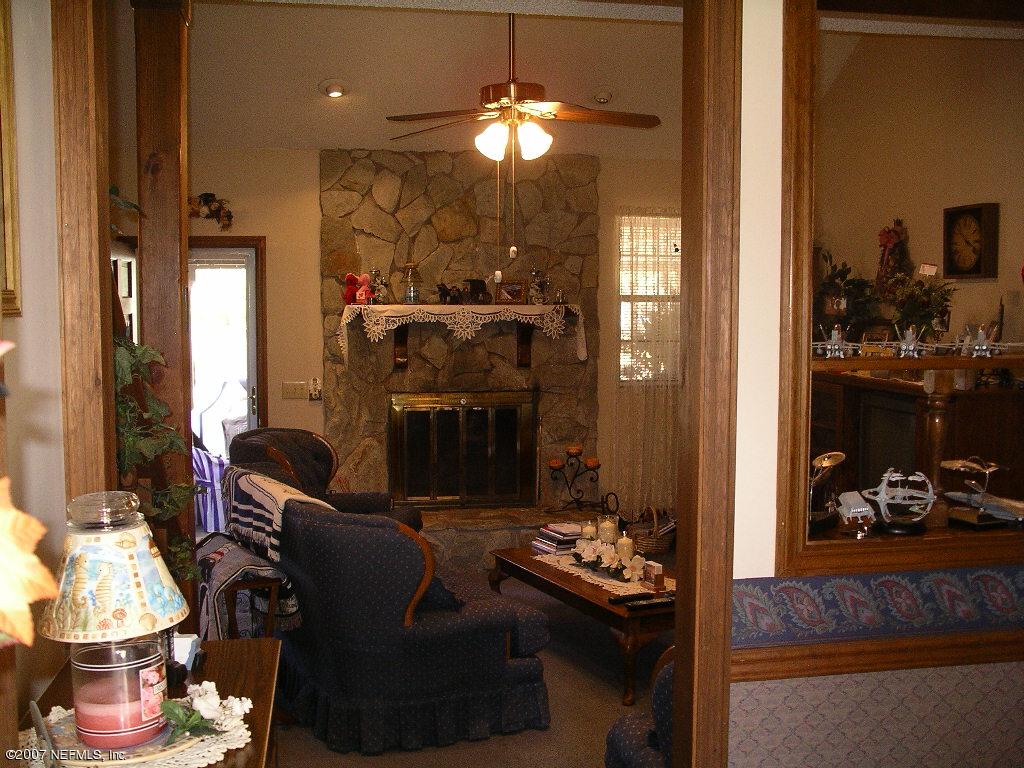 10023 Sandler Road Jacksonville, FL 32222 - Photo 7 of 16 Family Room 2