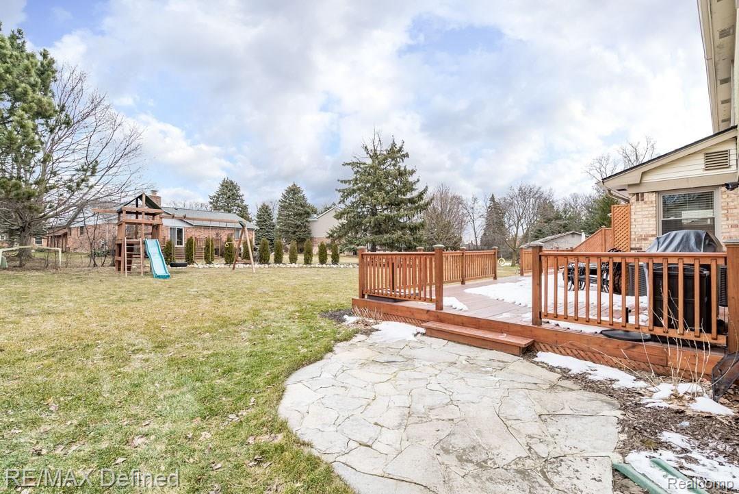 260 Coldiron Drive Rochester, MI 48307 - Photo 40 of 42 260-Coldiron-40.jpg