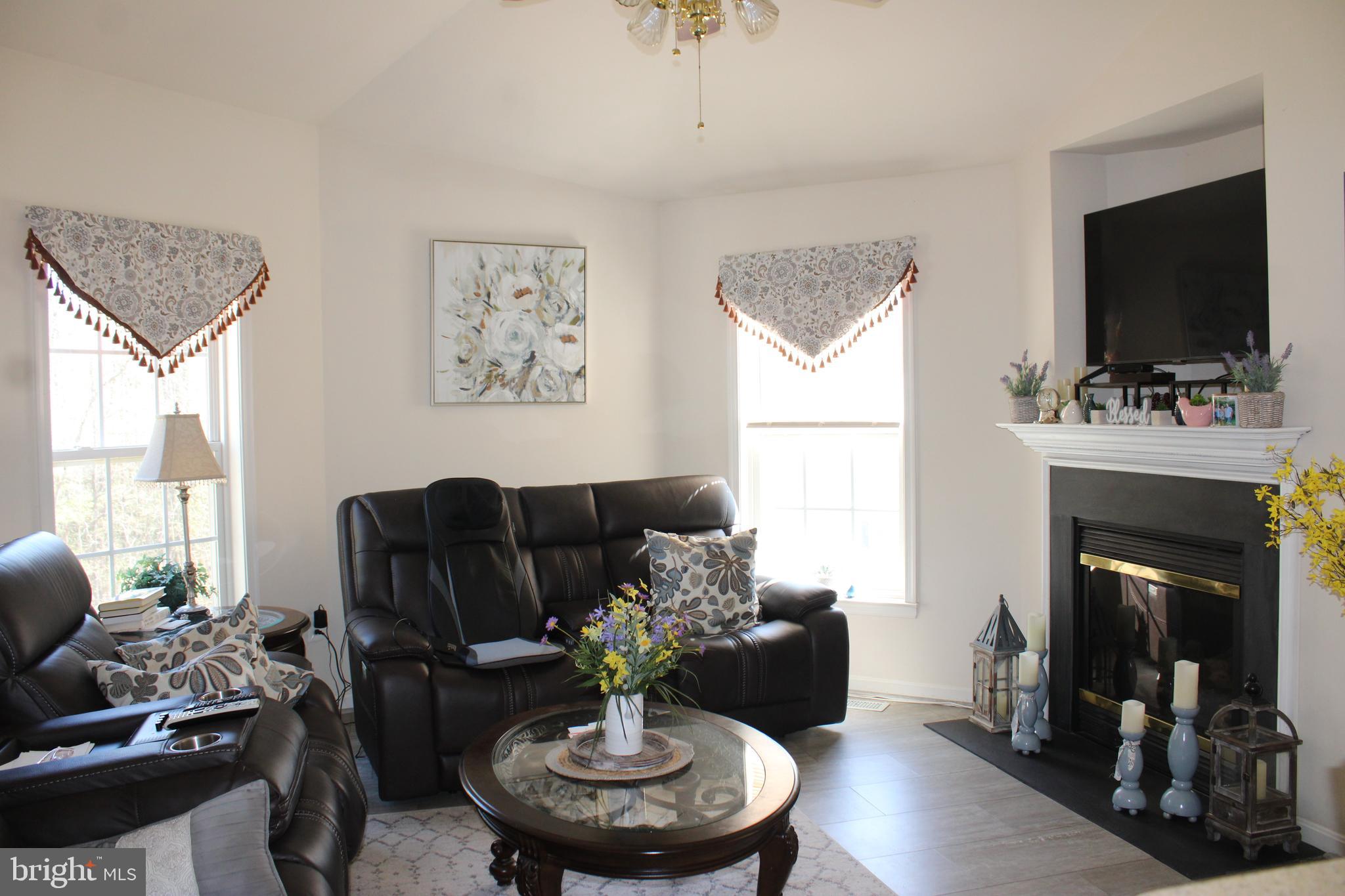 4346 Mountain Road Pasadena, MD 21122 - Photo 13 of 50