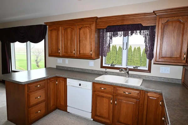 $319,900 | 1308 Carol Drive, Roanoke, IL 61561