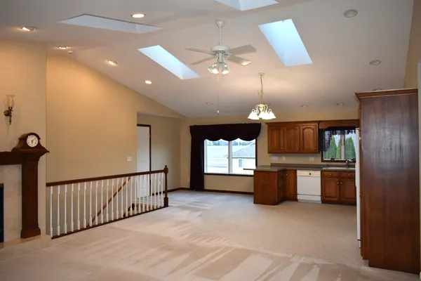$319,900 | 1308 Carol Drive, Roanoke, IL 61561