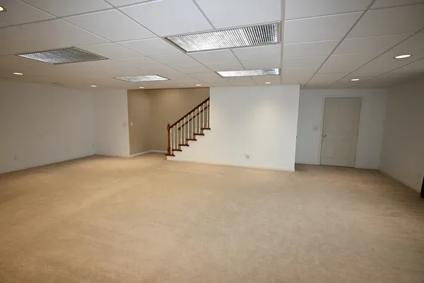 $319,900 | 1308 Carol Drive, Roanoke, IL 61561