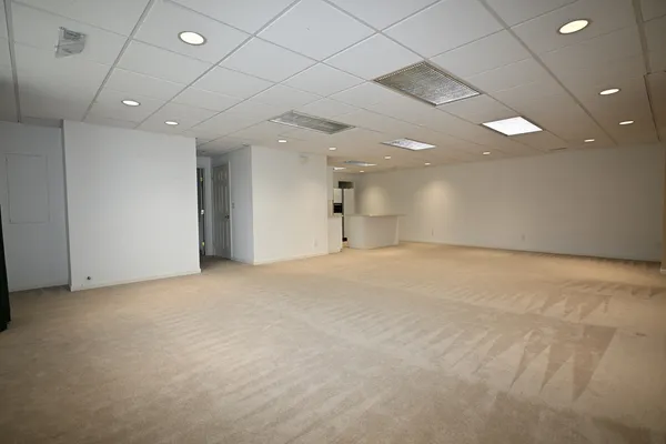 $319,900 | 1308 Carol Drive, Roanoke, IL 61561