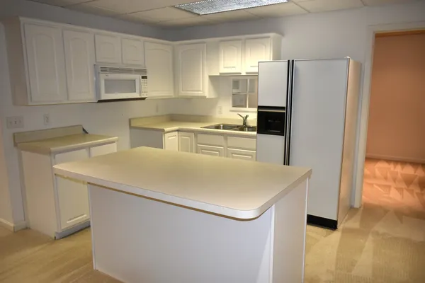 $319,900 | 1308 Carol Drive, Roanoke, IL 61561