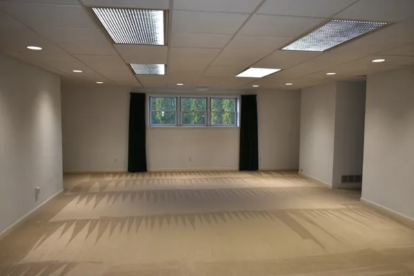 $319,900 | 1308 Carol Drive, Roanoke, IL 61561