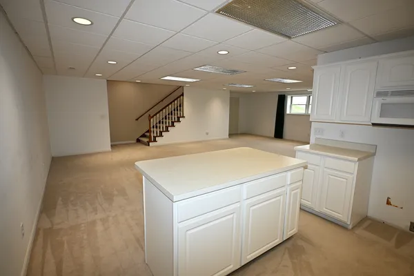 $319,900 | 1308 Carol Drive, Roanoke, IL 61561