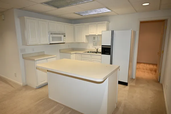 $319,900 | 1308 Carol Drive, Roanoke, IL 61561