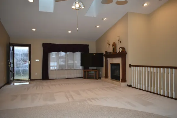 $319,900 | 1308 Carol Drive, Roanoke, IL 61561