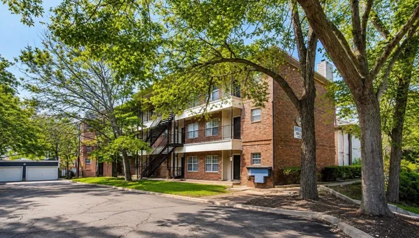 $1,050 | 2100 San Gabriel Street, Unit 201, Austin, TX 78705