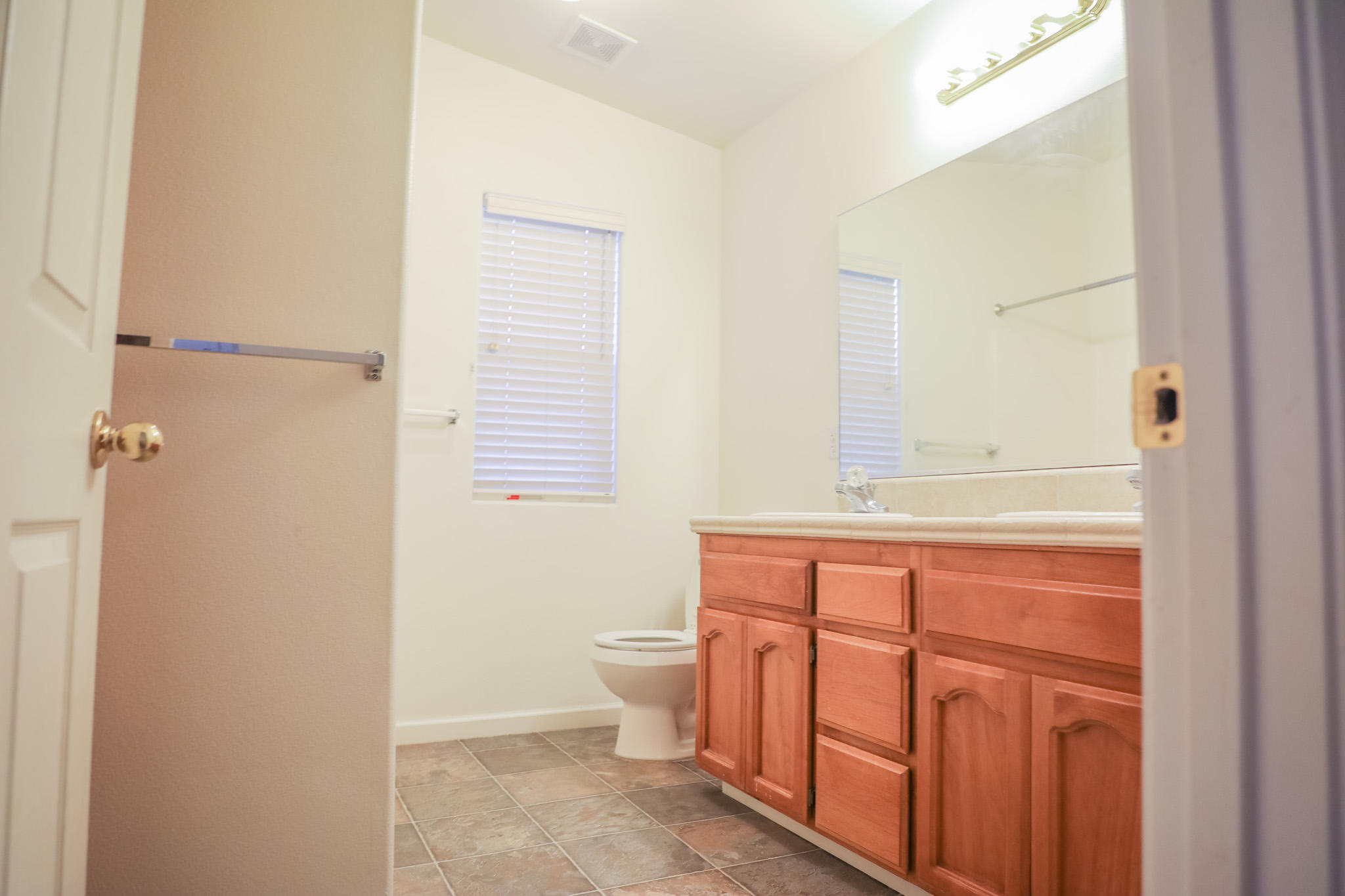 415 West Maple Street Exeter, CA 93221 - Photo 22 of 41 brenda2house-59